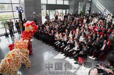 臺達上海運營中心暨研發(fā)大樓開幕典禮，祥獅獻瑞表演，全場兩百位賓客鼓掌叫好